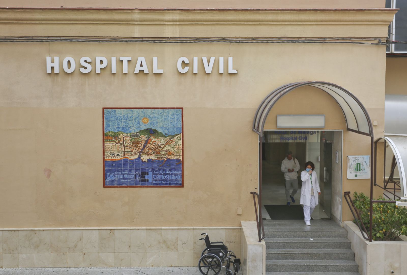 Salir a donar sangre en la Málaga del coronavirus, en fotos