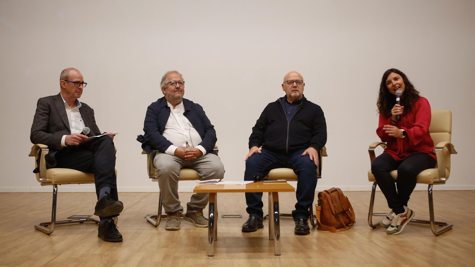Fotos de la exposición y conferencia sobre el movimiento obrero en el Campo de Gibraltar