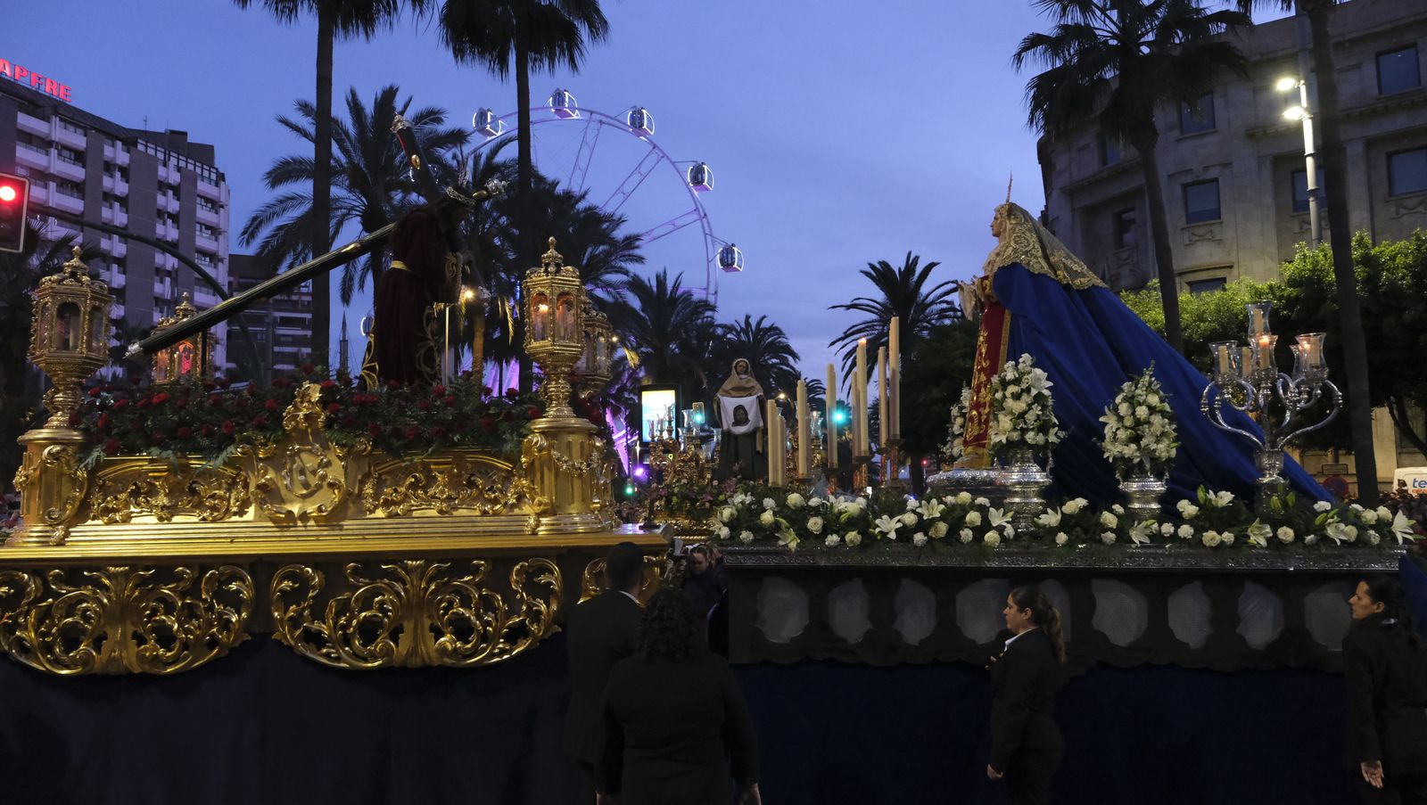 La procesión del Encuentro por las calles de Almería, en imágenes