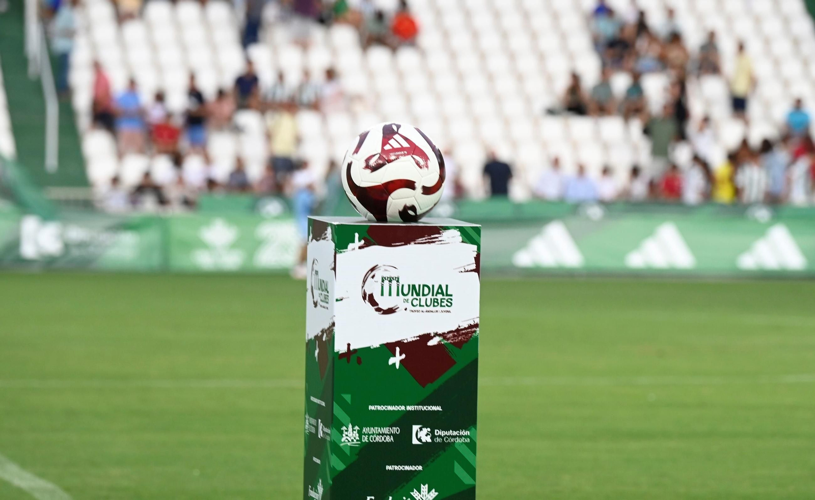 Las mejores fotos del ambiente en El Arcángel para el Córdoba CF - Real Madrid del Mundial de Clubes sub 18