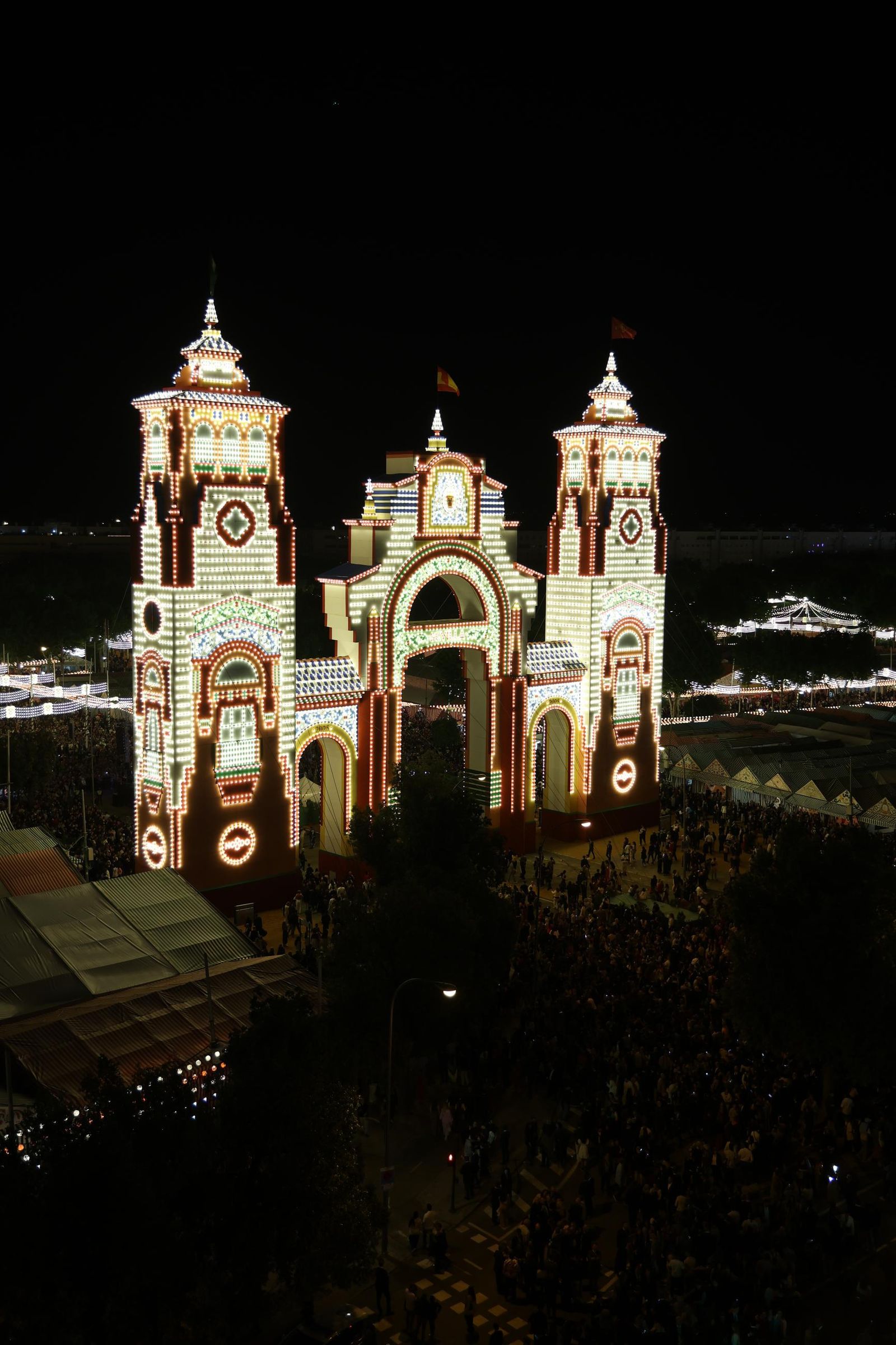 Alumbrao de la portada de Feria 2025