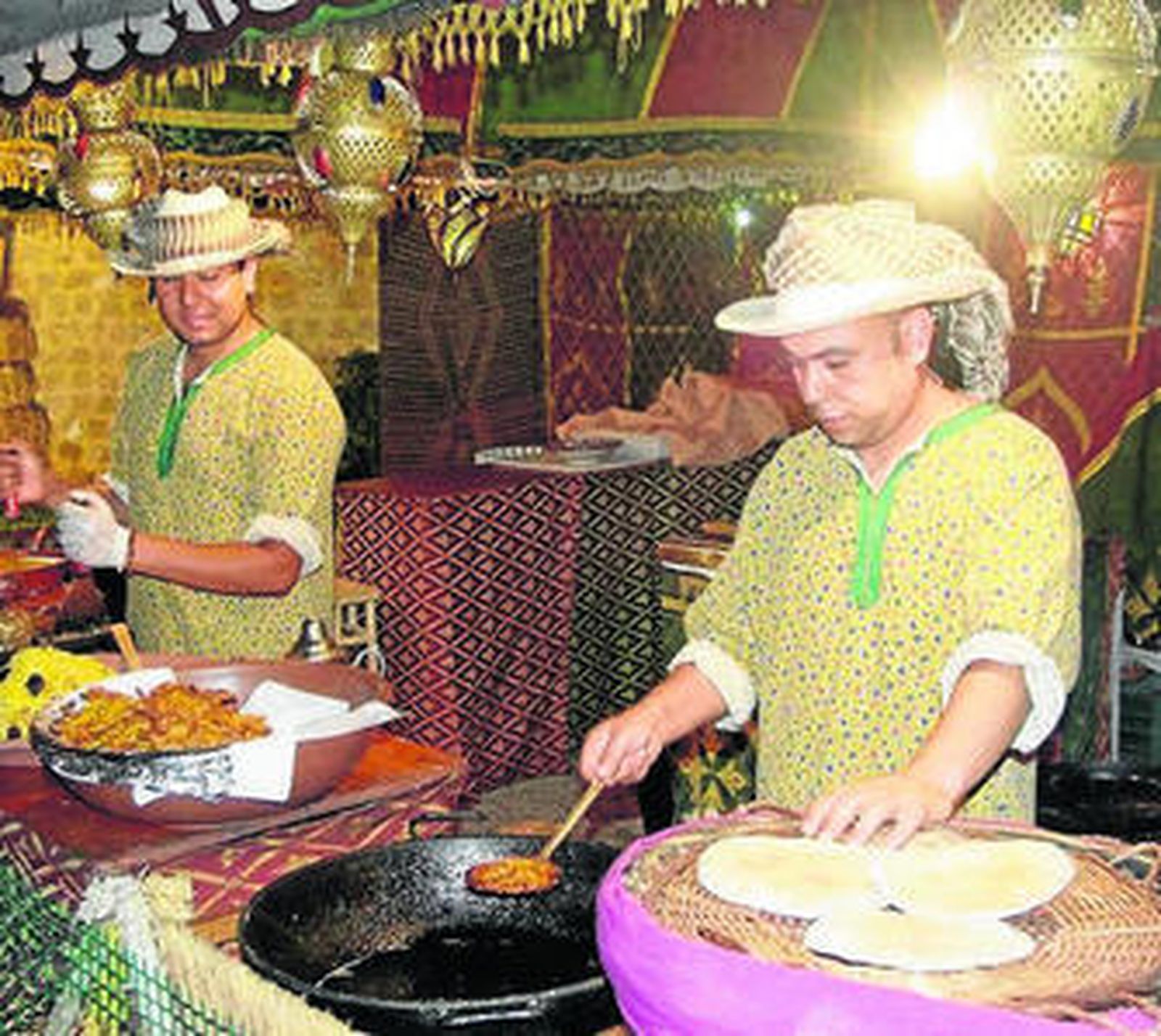 Uno de los puestos de gastronomía del Mercado marinero.