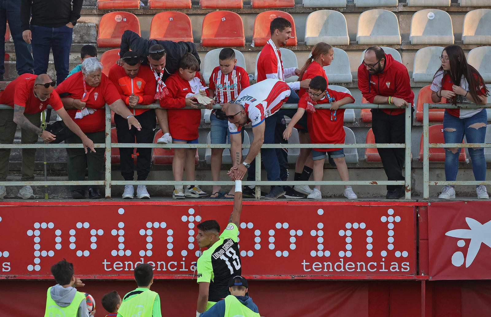 Las mejores fotos del Algeciras - Castellón de Primera RFEF