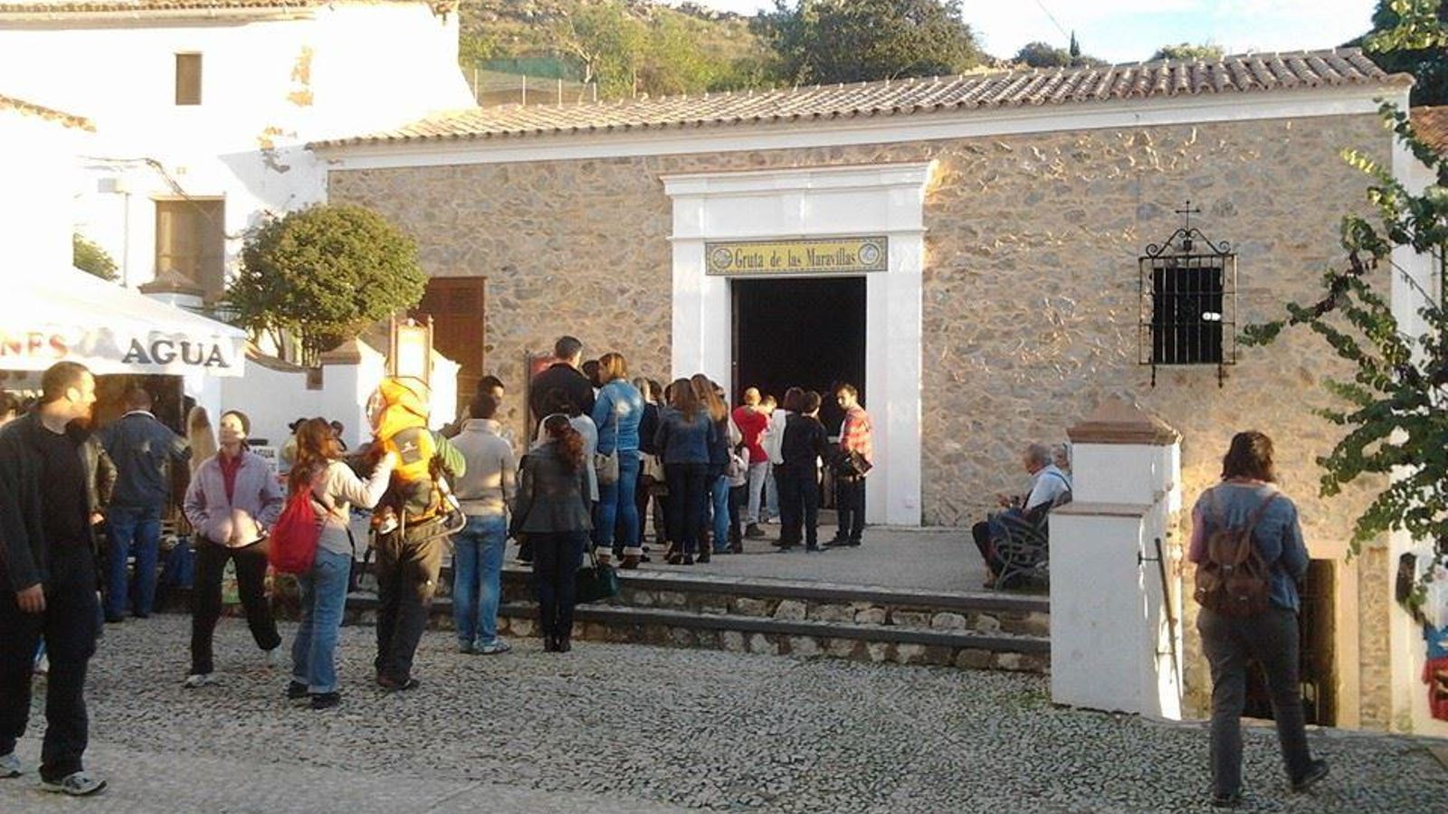 Entrada a la Gruta de las Maravillas