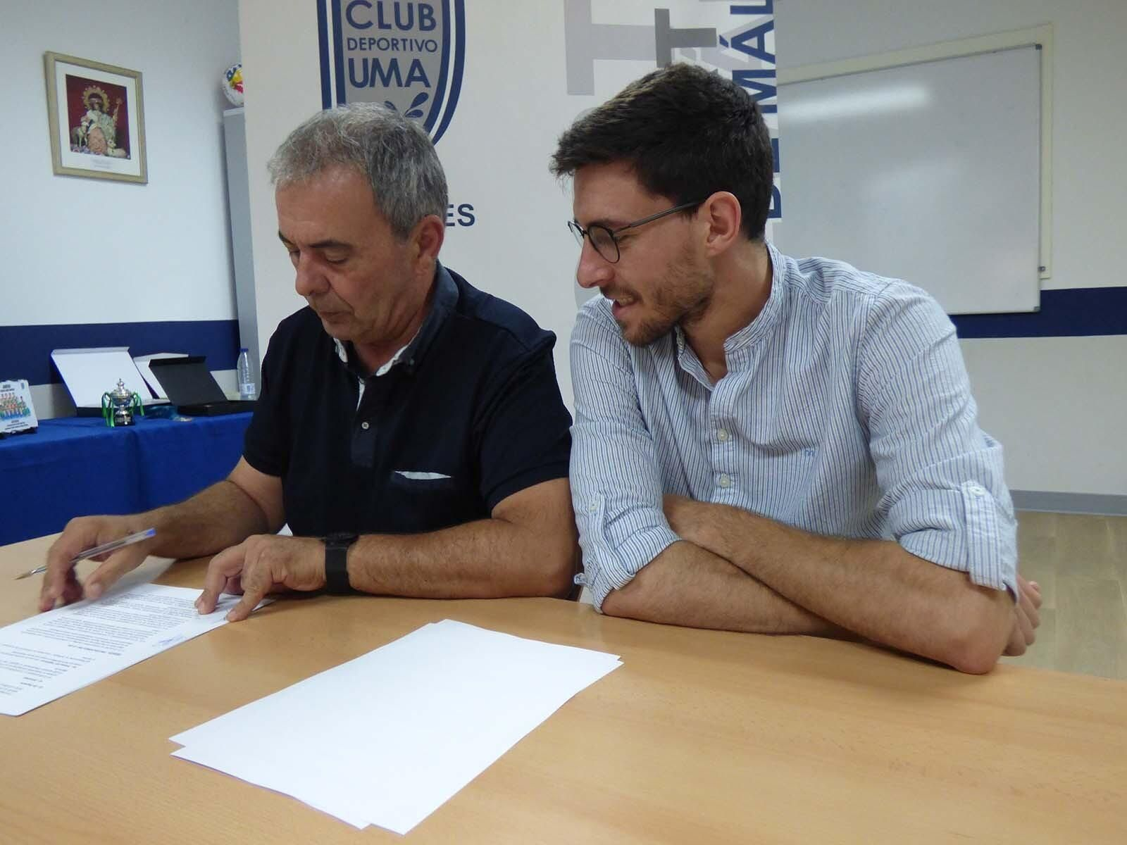 El capitán Miguel Conde, primera piedra del BeSoccer UMA Antequera.