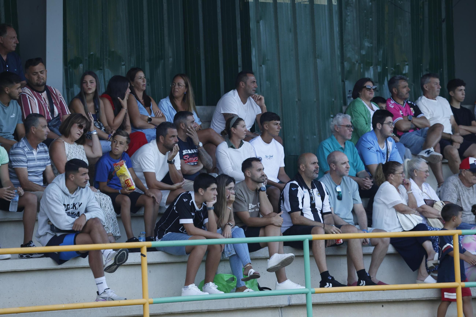 "Las fotos del partido de entrenamiento de la Balona con el Mons Calpe de Gibraltar"