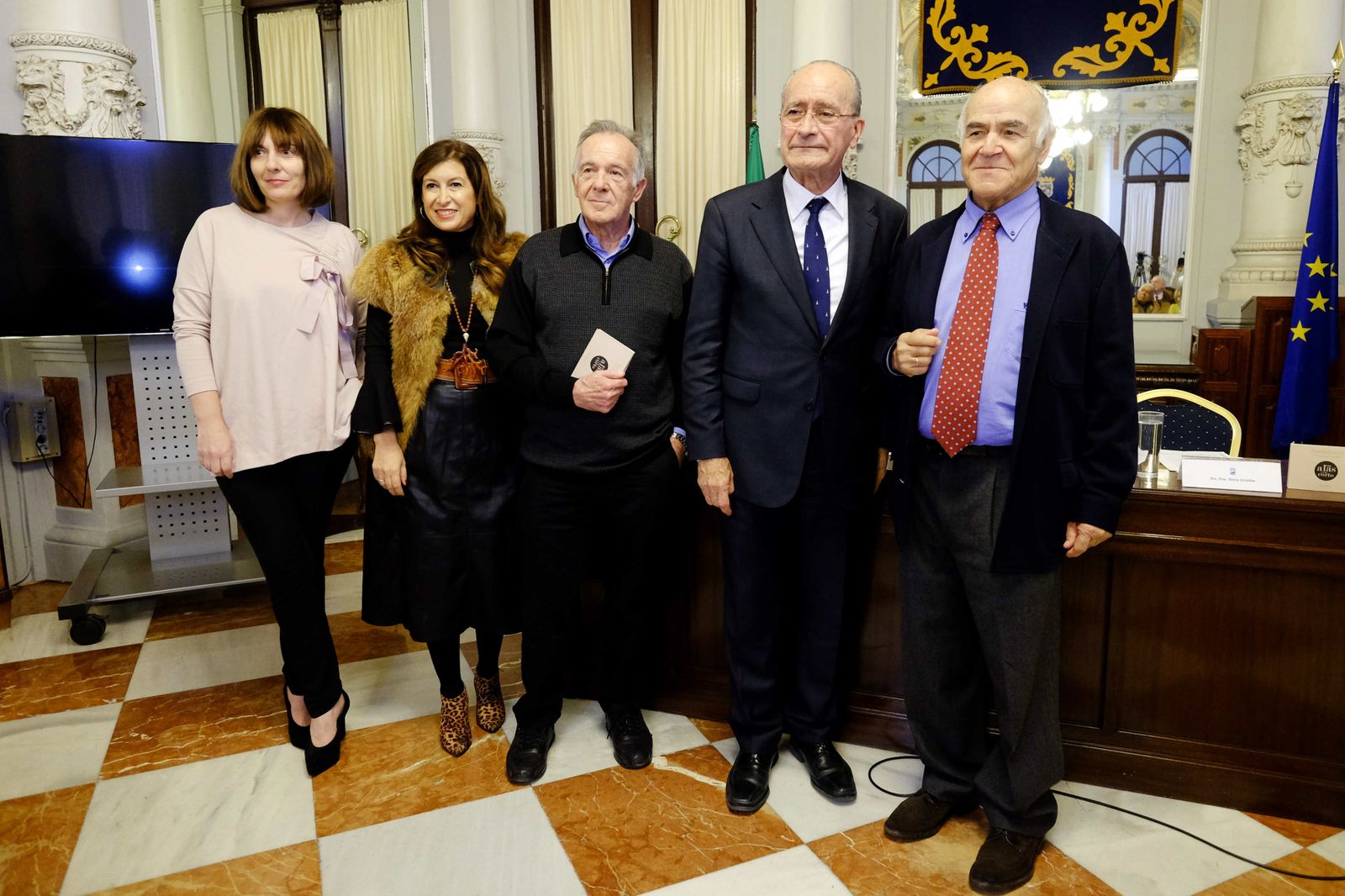 Los aforismos del escritor Julio Herranz reciben su premio