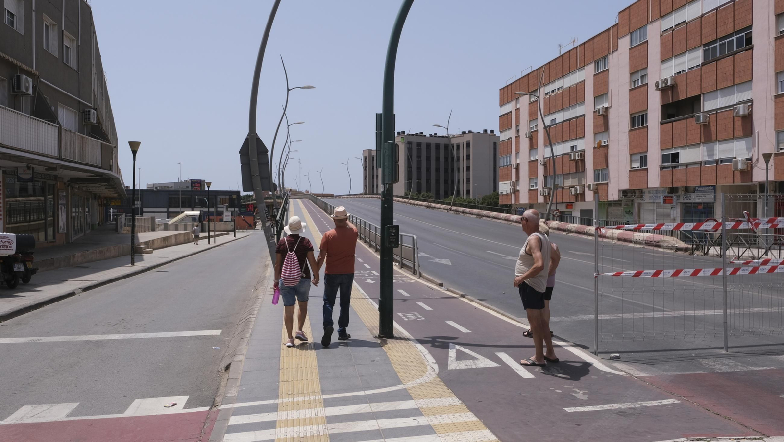 Último día del Puente de la Avenida del Mediterráneo, en imágenes
