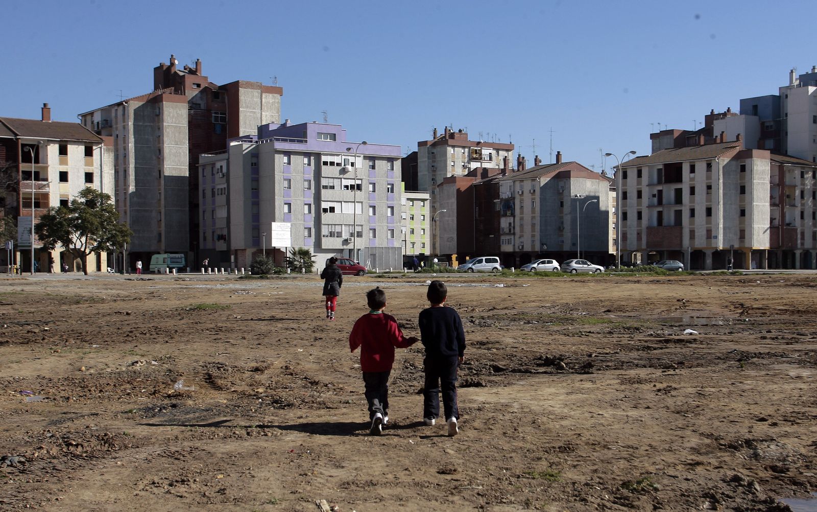 Niños jugando en el Polígono Sur de Sevilla.