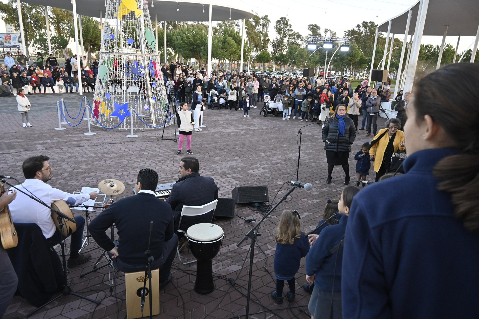 Alumbrado del Puerto de Huelva, en imágenes