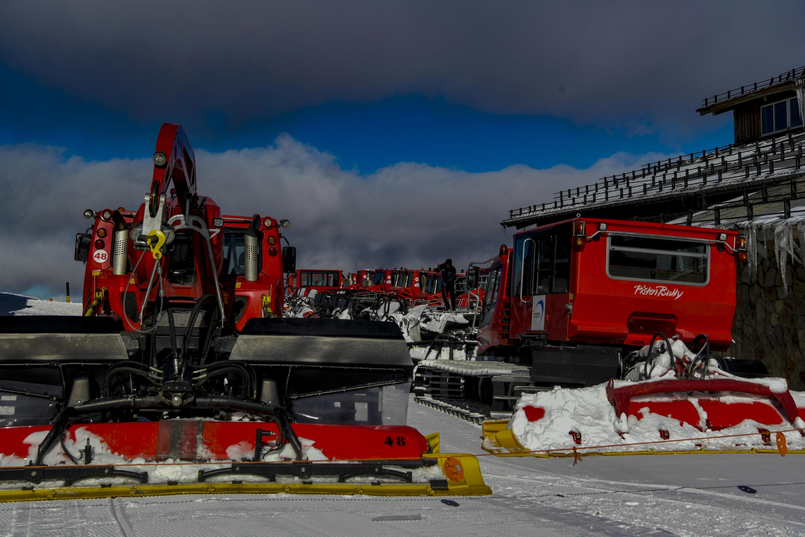 Fotos: así fue el primer día de la temporada de esquí en Sierra Nevada