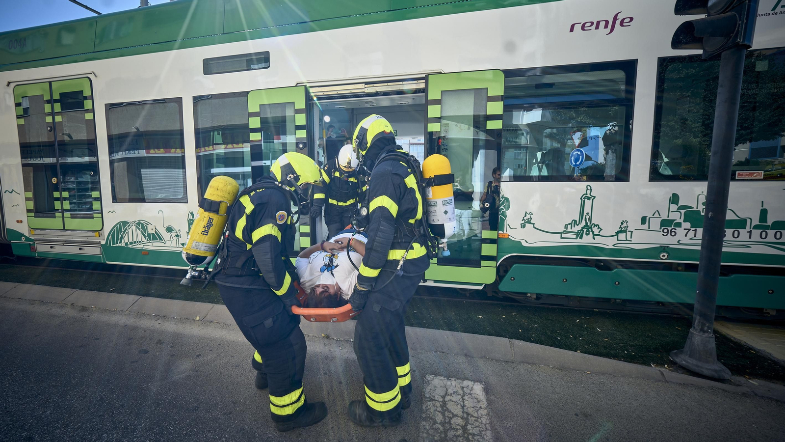 Simulacro de accidente del tranvía en San Fernando