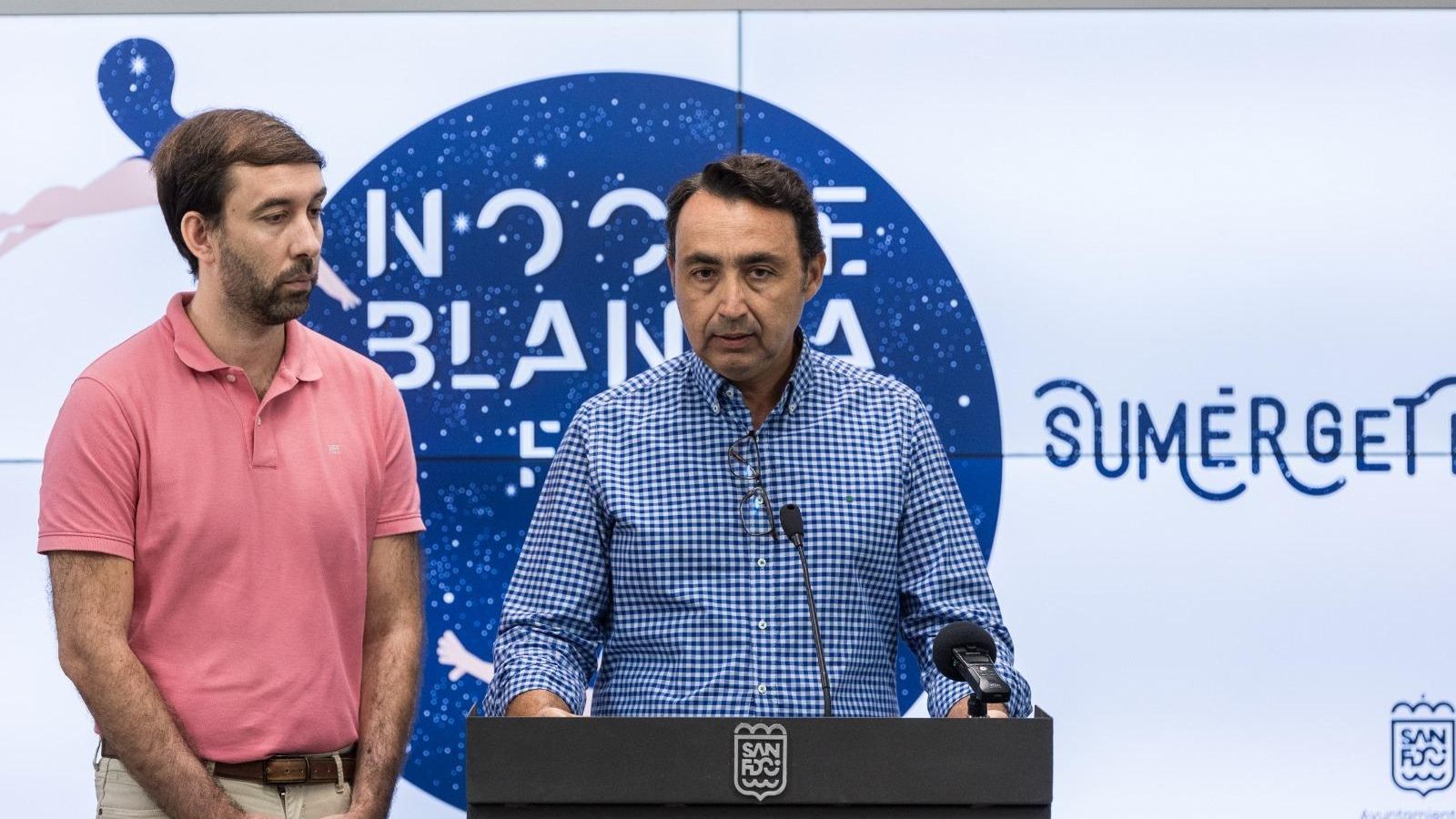 Francisco Javier Conforto, secretario de Acosafe, durante la presentación de la Noche Blanca de San Fernando.