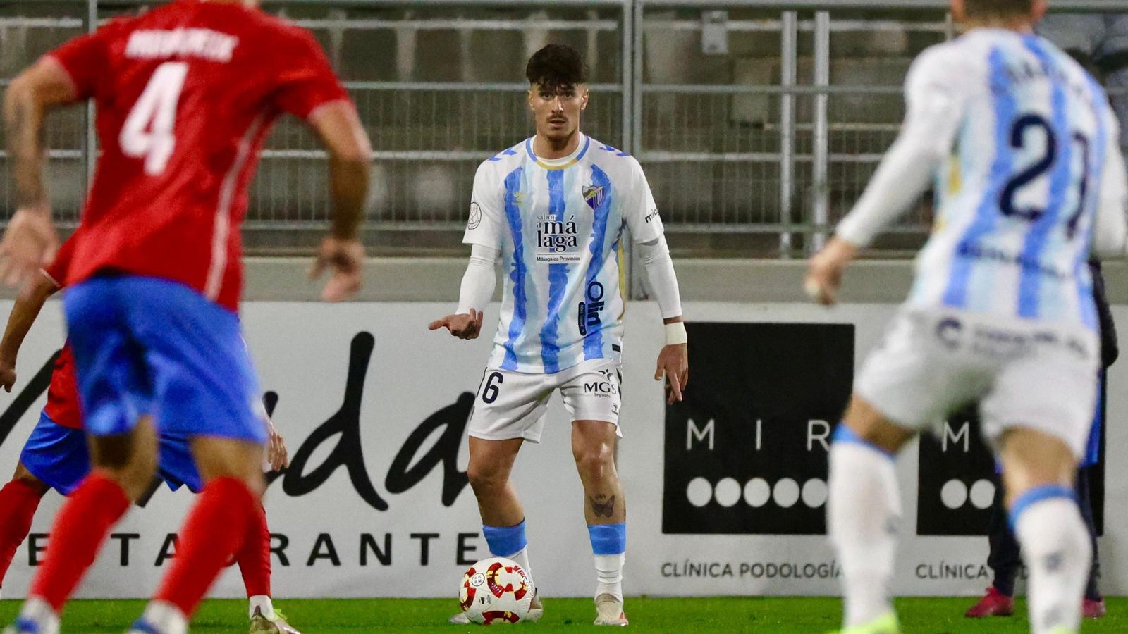 Las fotos del CD Estepona - Málaga CF de Copa del Rey