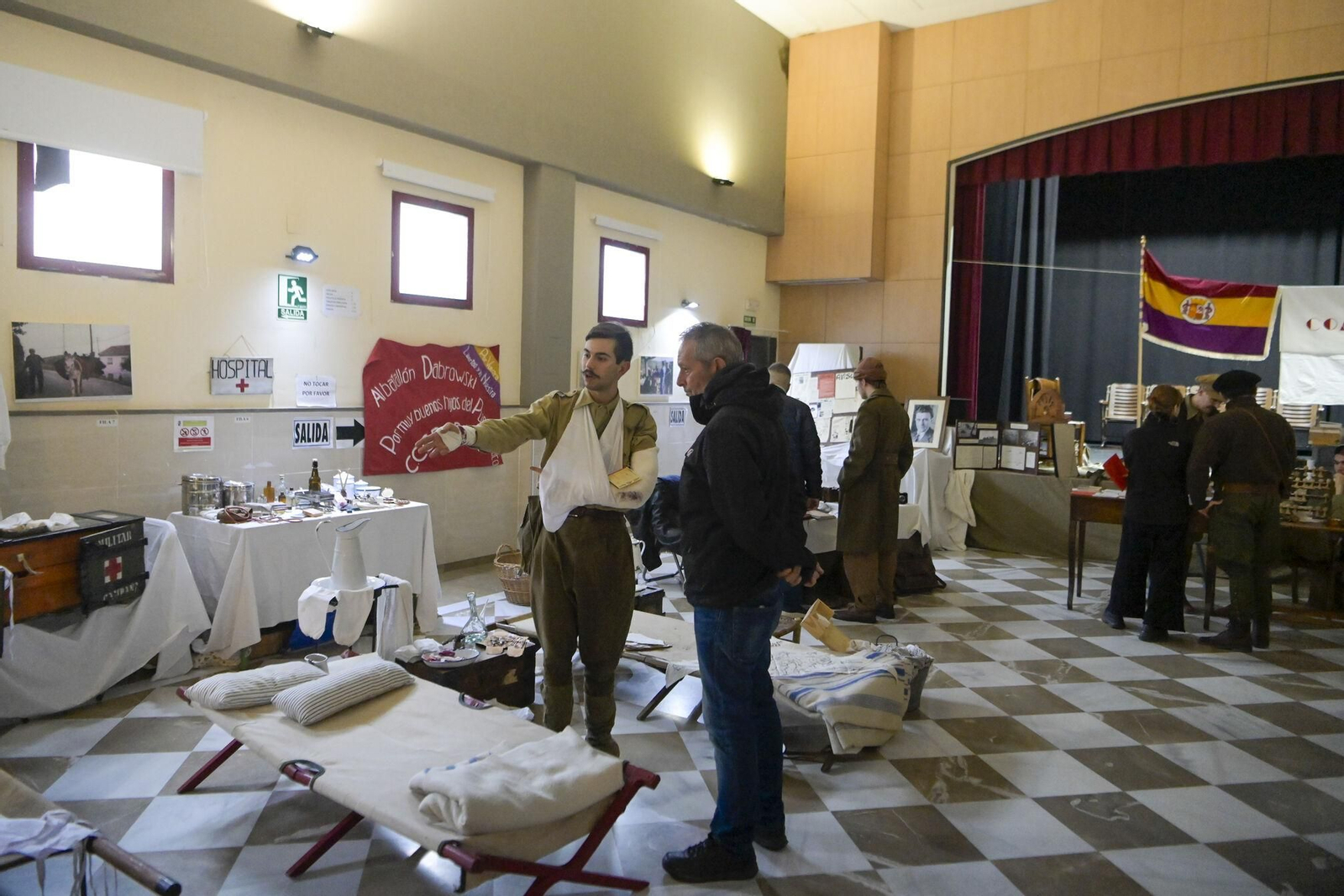 Las mejores imágenes de la recreación de un hospital durante la Guerra Civil en Beas de Granada