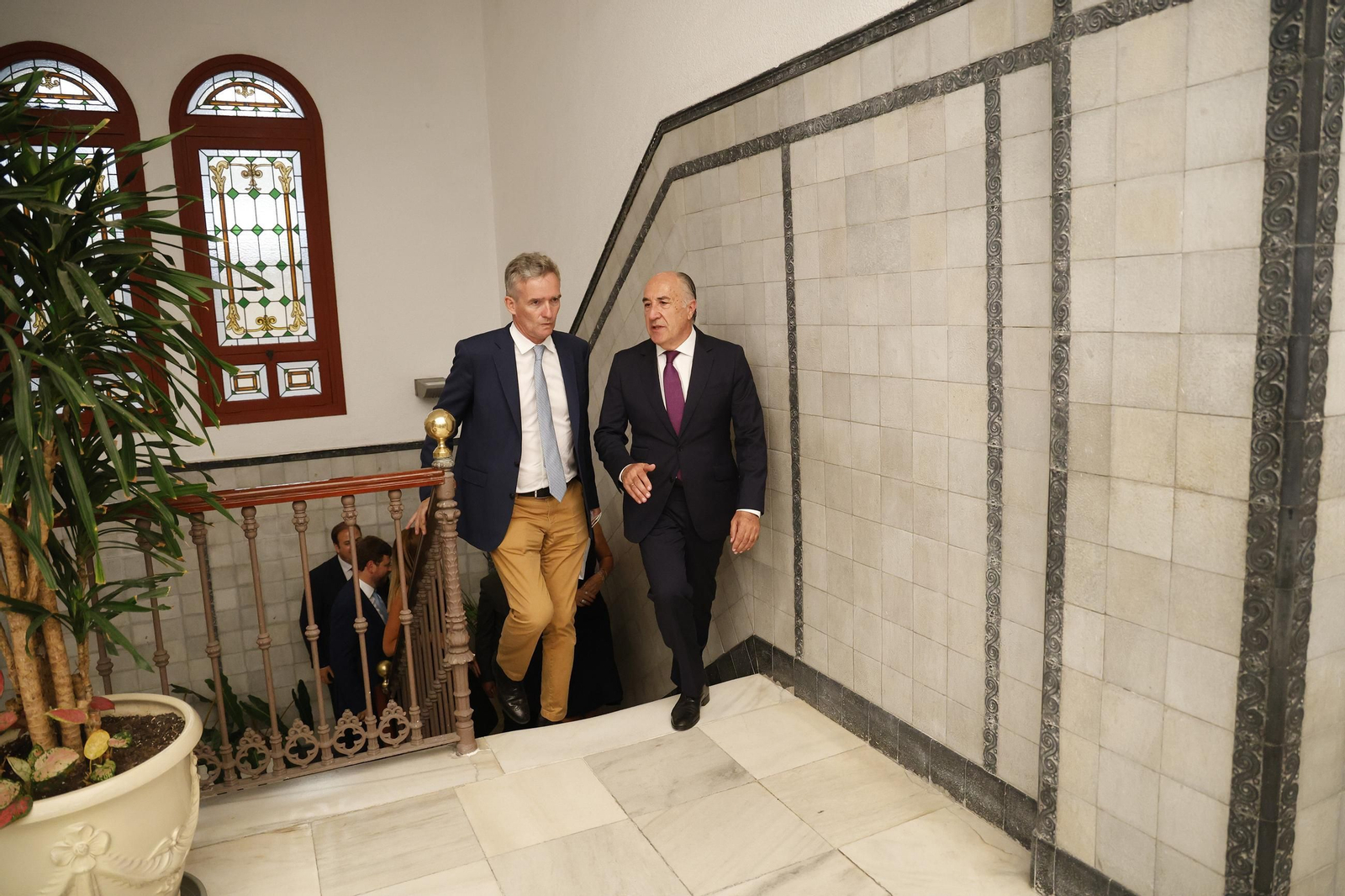 Las fotografías de la visita del embajador británico en España, sir Alex Ellis, al Ayuntamiento de Algeciras