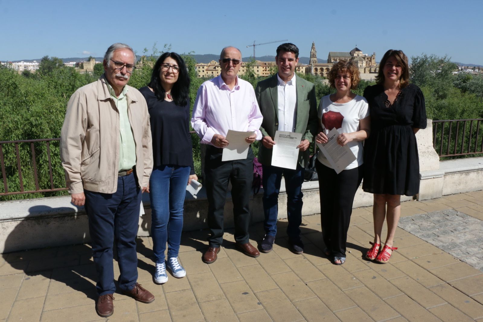 Instantes previos a la lectura del manifiesto.