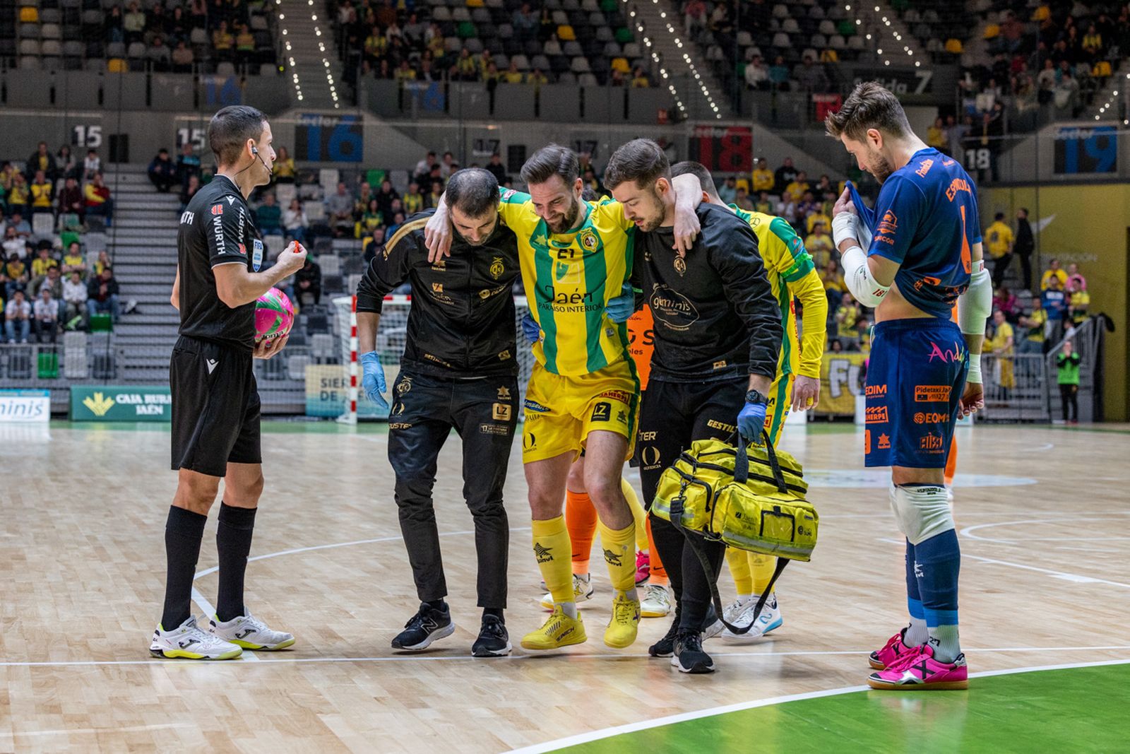 Las mejores imágenes del triunfo copero de Jaén Paraíso Interior frente a Ribera Navarra