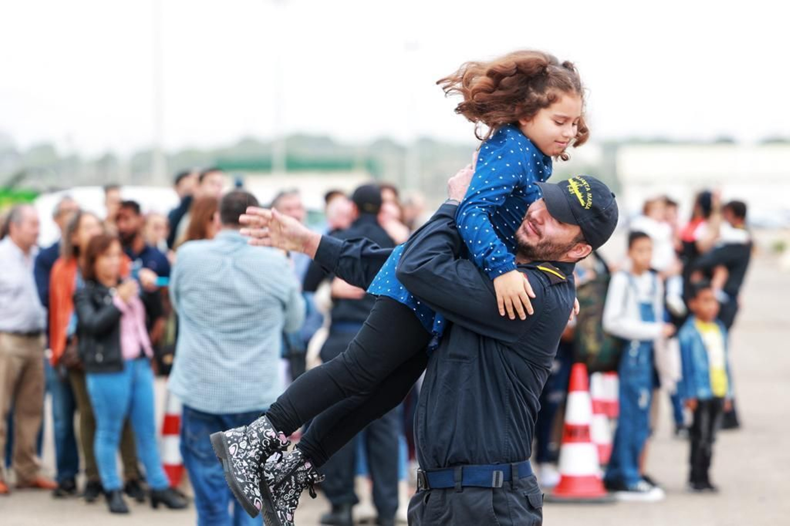 Las imágenes de la despedida de la fragata 'Santa María' para la misión Ataltanta