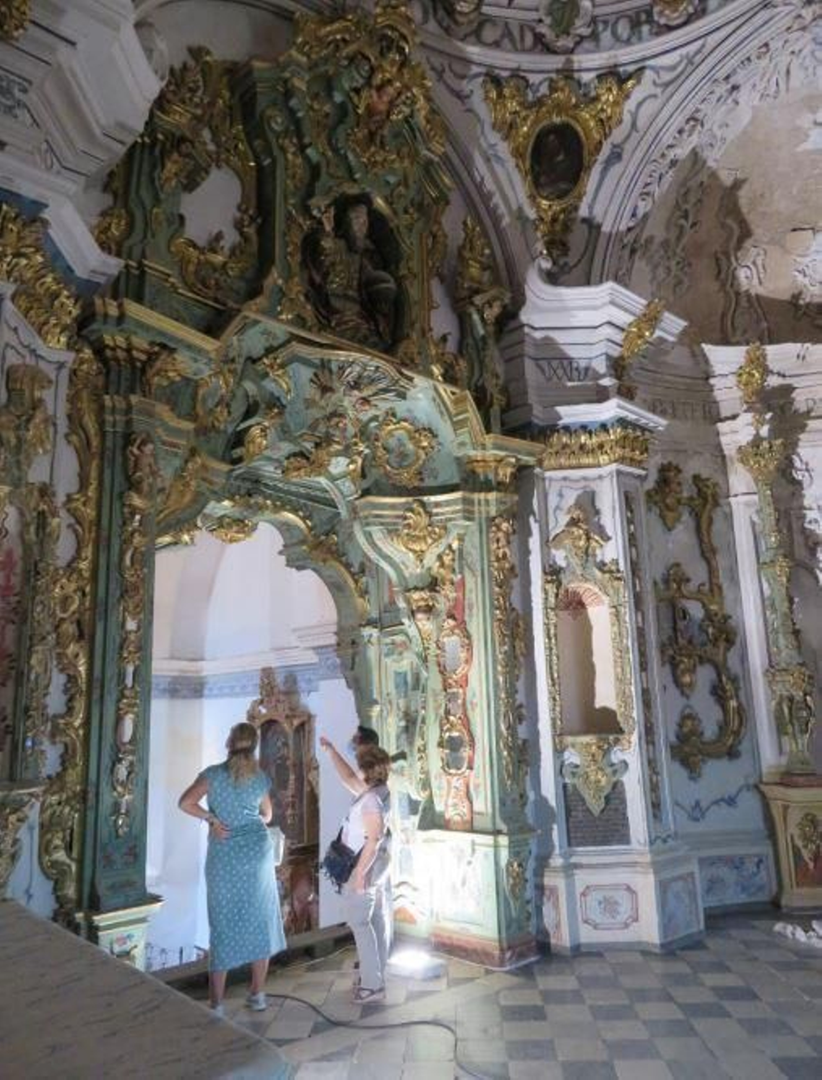 Apertura del camarín a la iglesia.