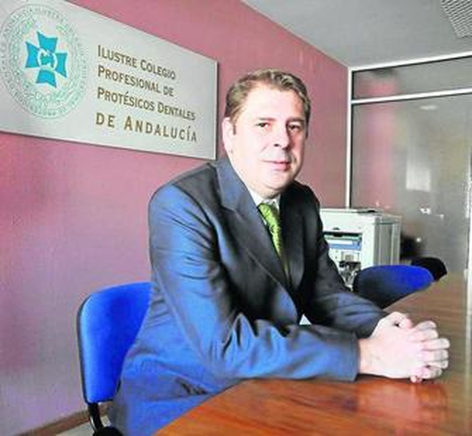 José Manuel Urbano en la sede de la organización colegial.