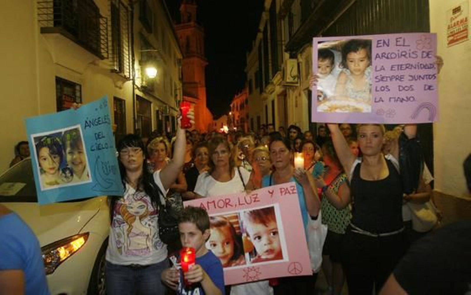Concentración y manifestación en memoria de los niños Ruth y José, tras conocerse las noticias de los informes de los forenses.

Foto: Jose Martinez