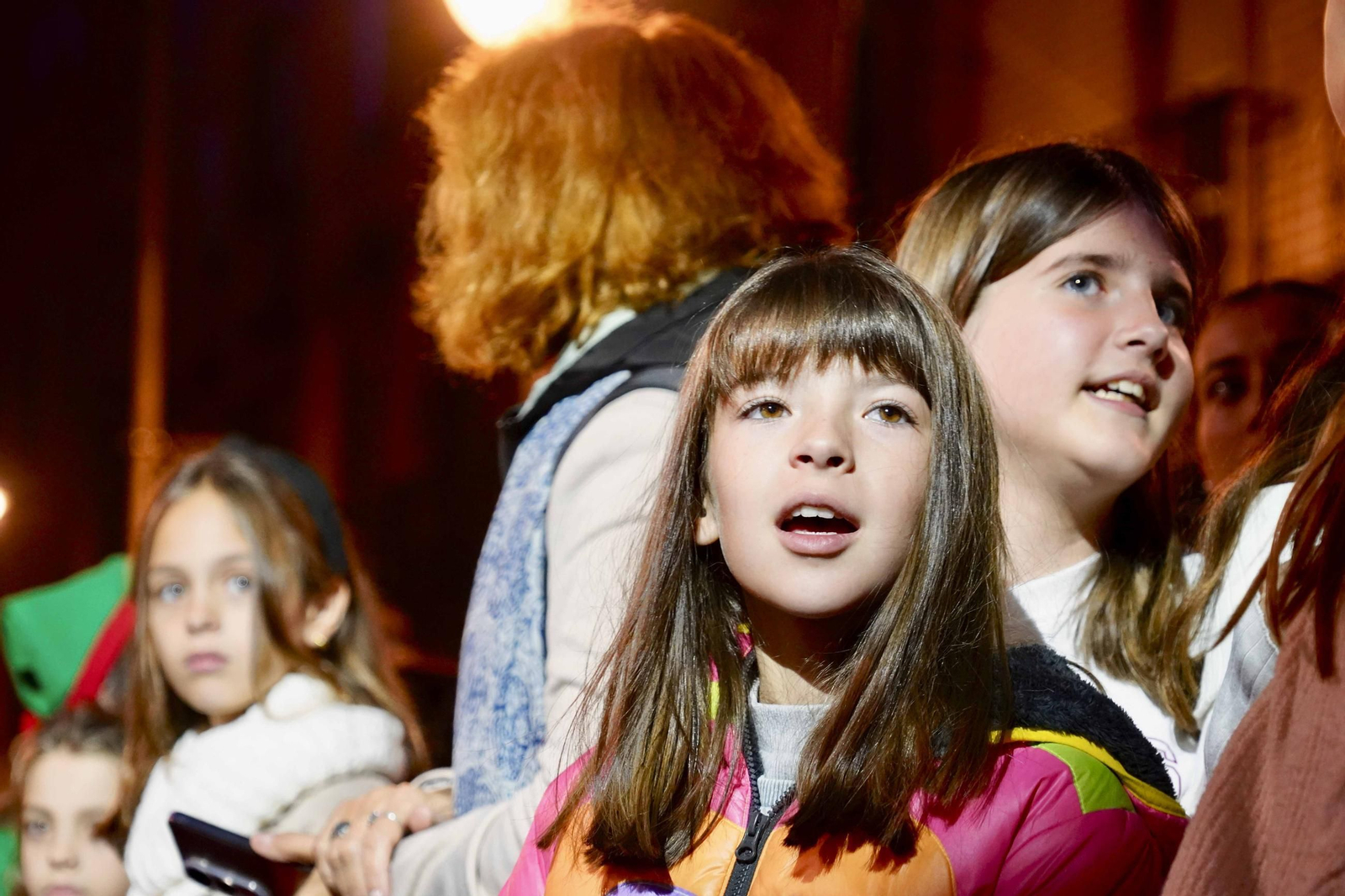 Las mejores imágenes del encendido del alumbrado 2025 en la Plaza de las Monjas