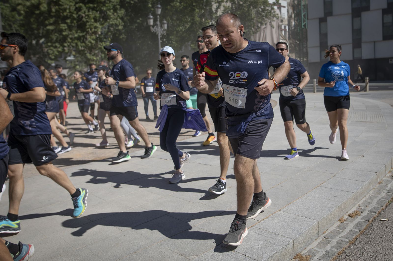 Encuéntrate en las imágenes de la carrera de la Policía Nacional 'Ruta 091'