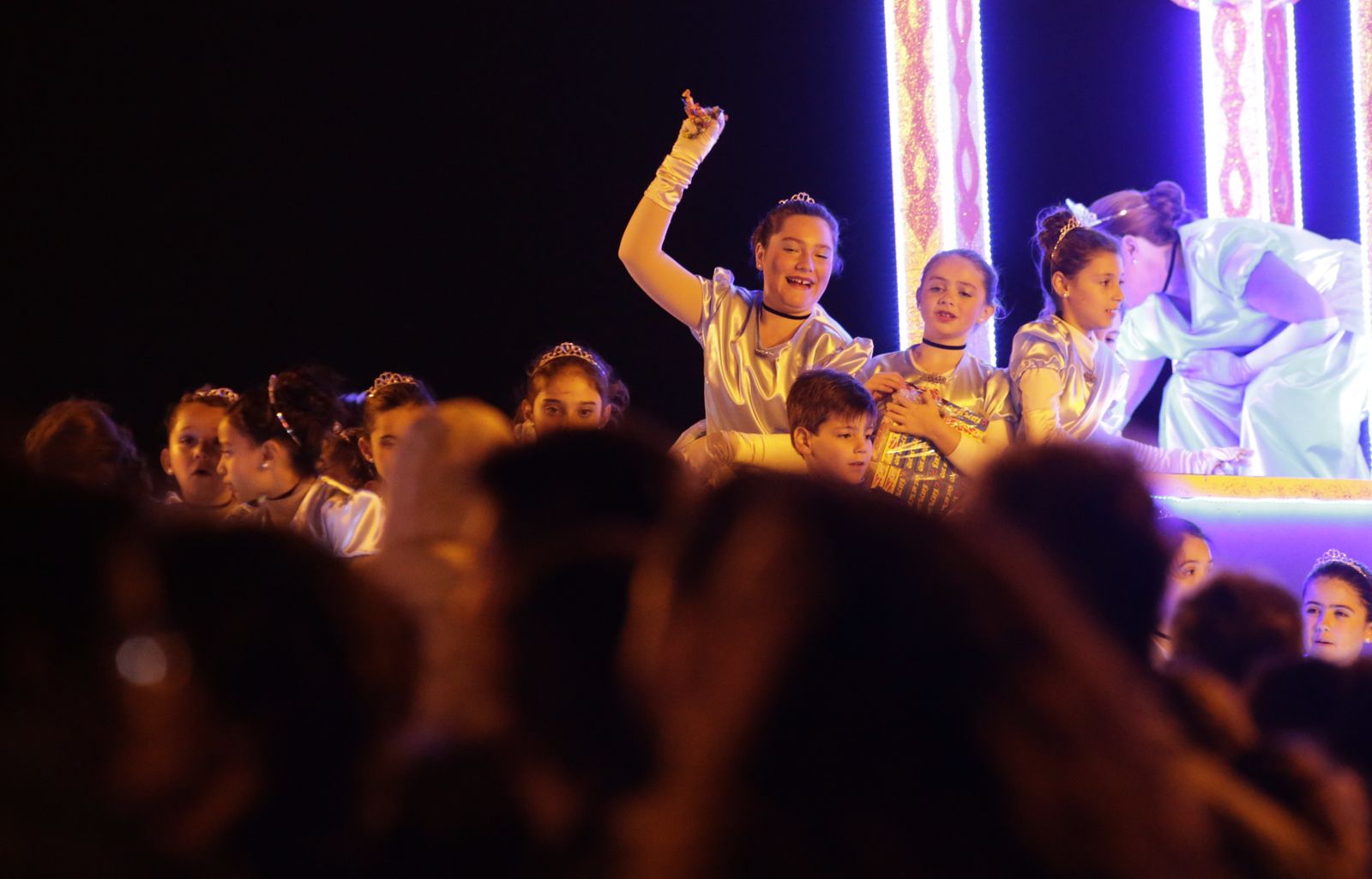 La Cabalgata de Reyes recorre Sevilla