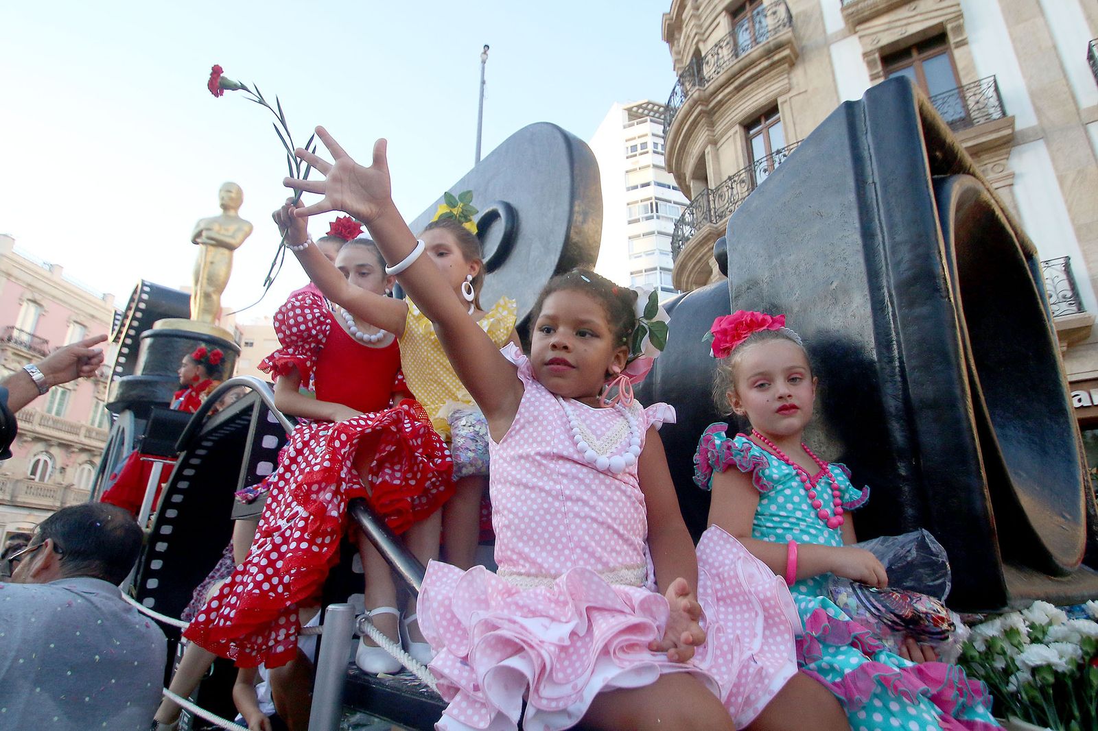 Fotogalería de la Batalla de Flores. Feria de Almería 2019
