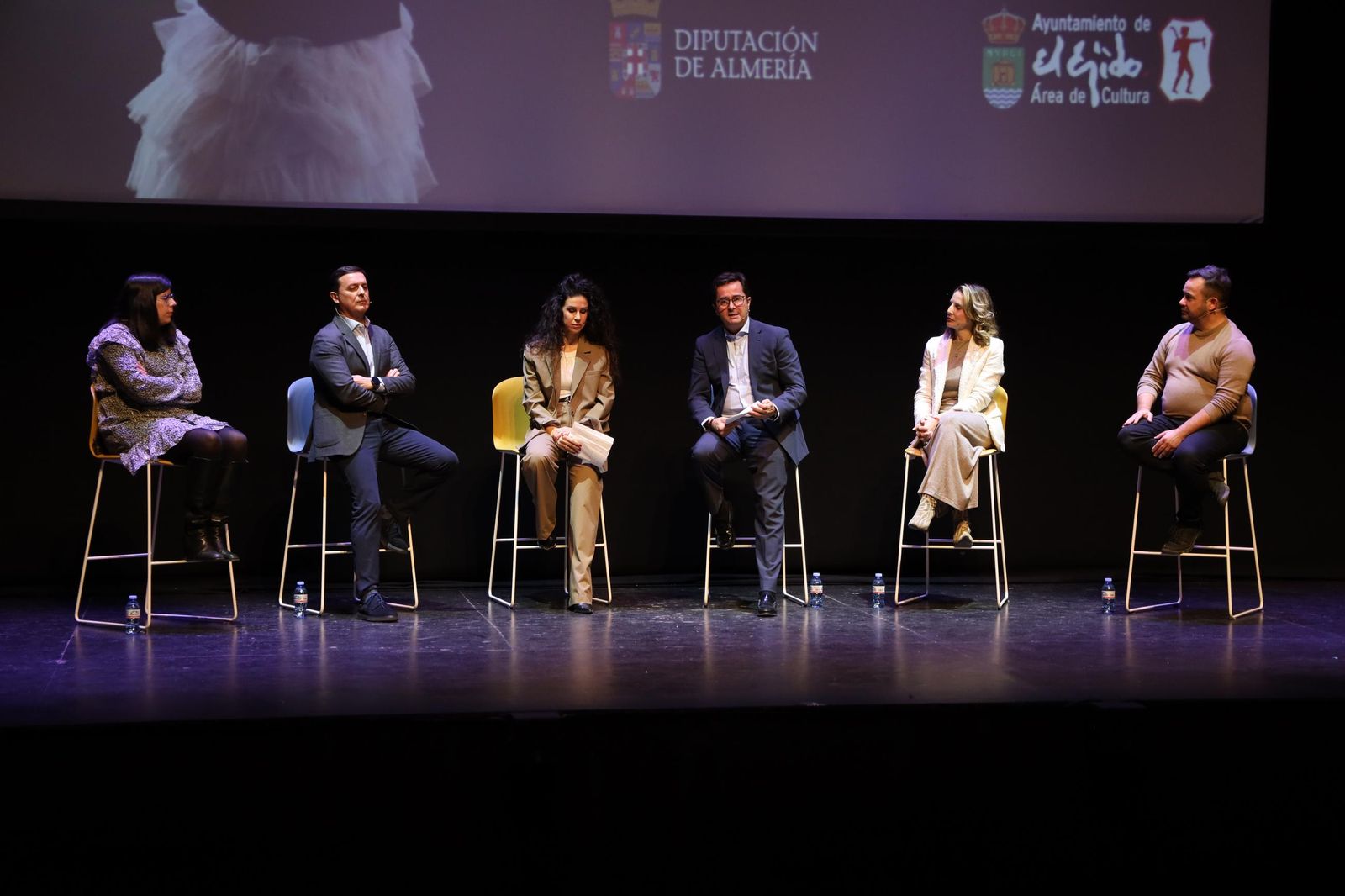Almudena Morales, Javier A. García, Rocío Garrido, Francisco Góngora, Elena Gómez y Pablo Leira.