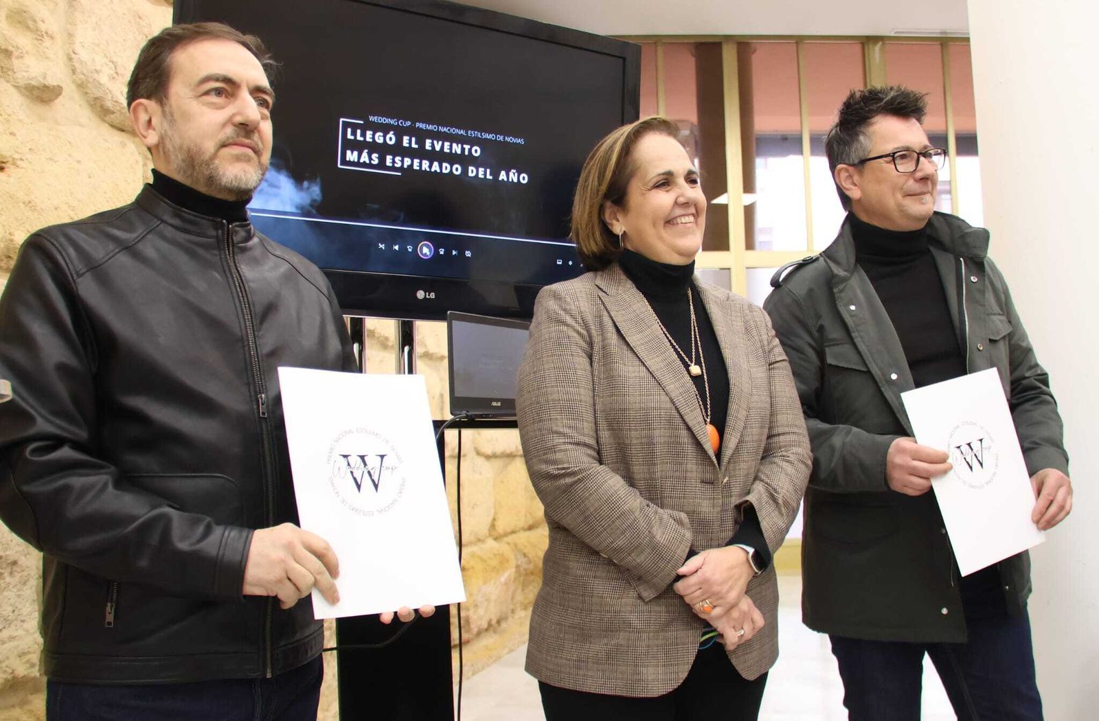 Blanca Torrent, en el centro, en la presentación del Wedding Cap.