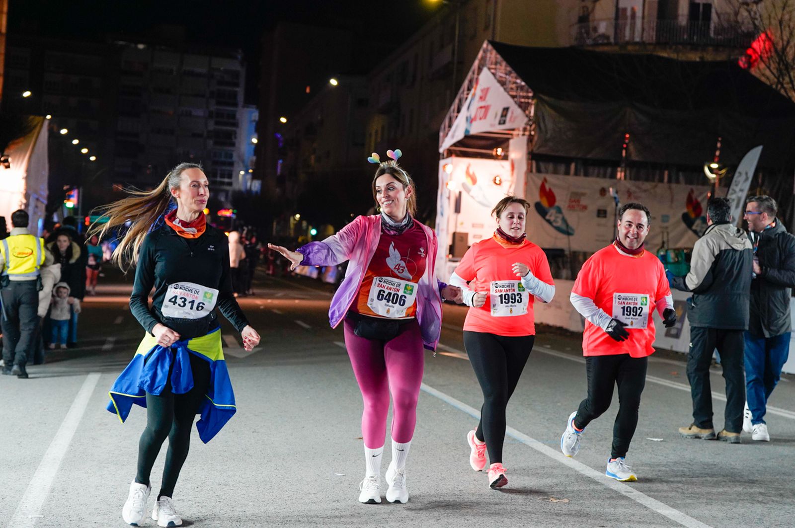 En imágenes: búscate en tu llegada a meta de la Carrera de San Antón 2026 (5)