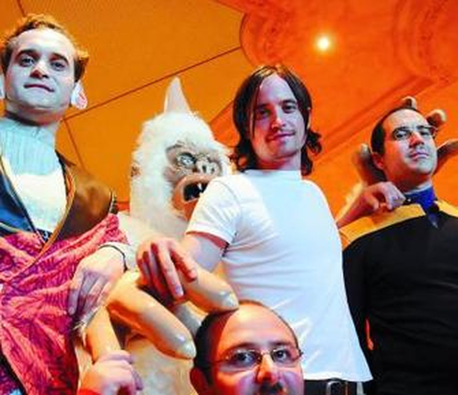 Seguidores de la serie con muñecos diseñados por ellos mismos.