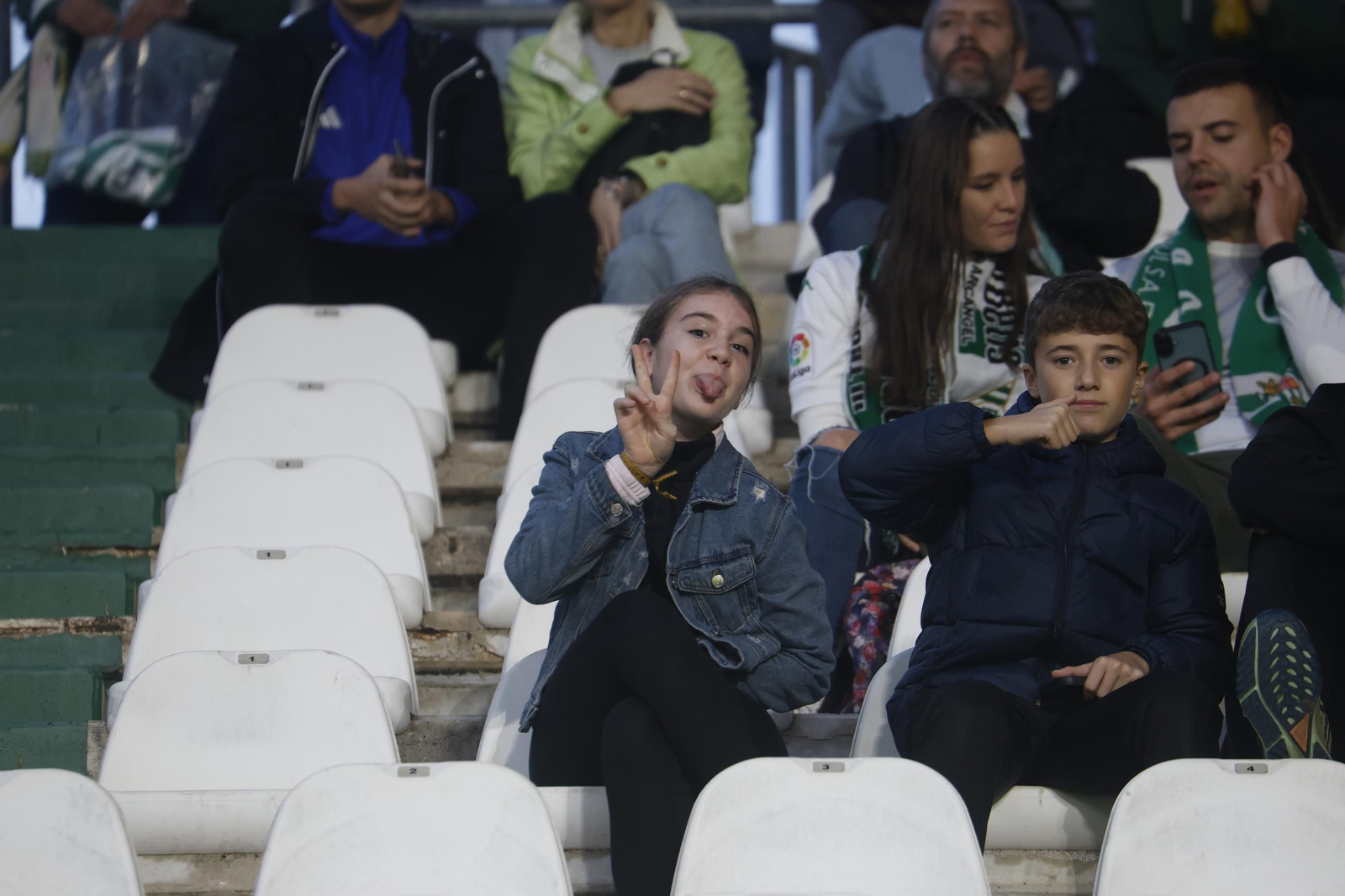 Las mejores fotos del ambiente en El Arcángel para el Córdoba CF - Deportivo