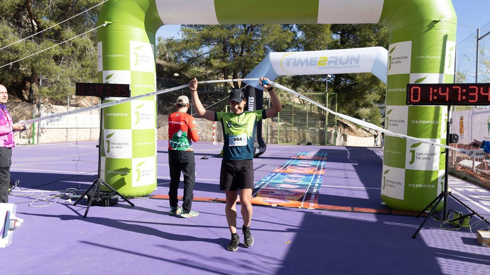 En imágenes: kilómetros para la esperanza de Celia en el CxM Trail Solidario IES Fuente de la Peña (I)