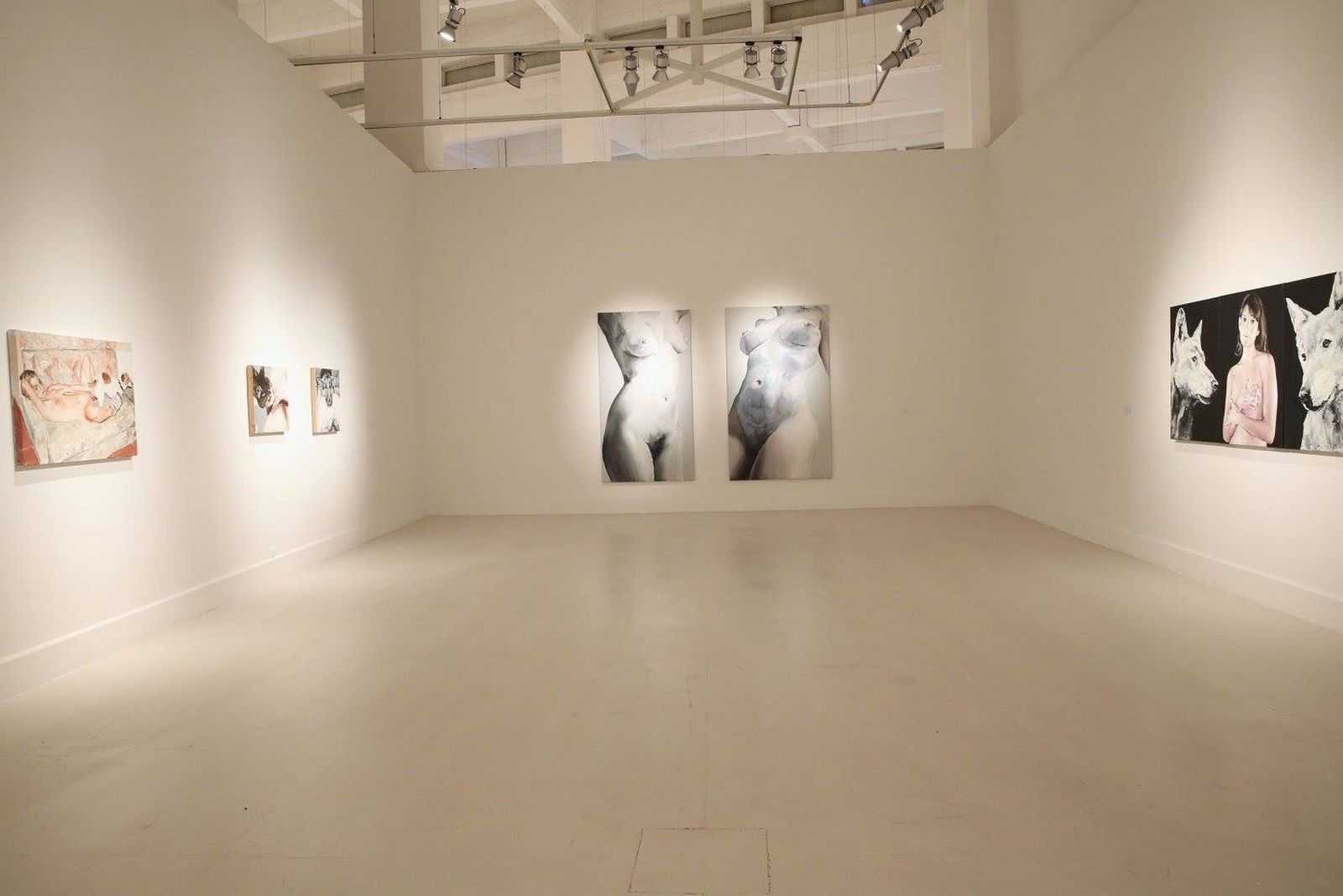 Tres obras de zoofilia de Santiago Ydáñez levantan polémica en el CAC