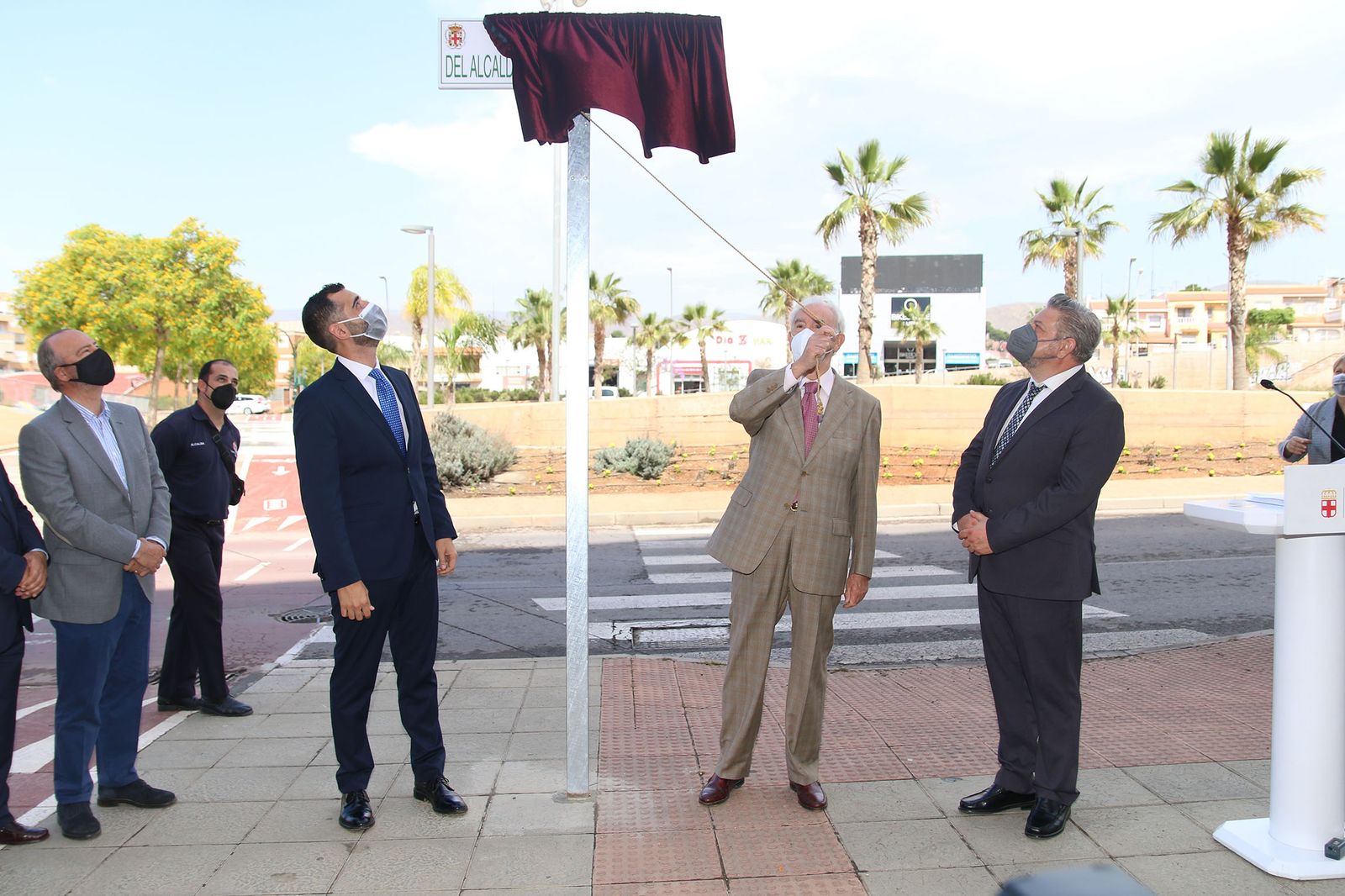 Fotogalería de la inauguración de la avenida en homenaje al exalcalde Juan Megino