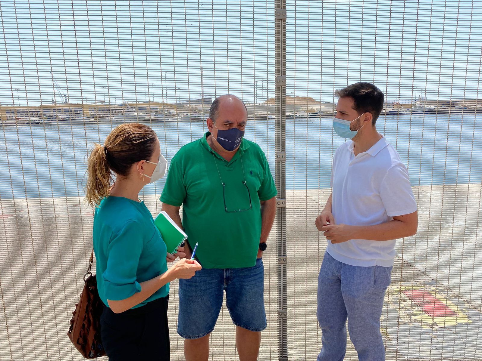 El PP muestra su compromiso con el sector pesquero defendiendo la pesca de arrastre.