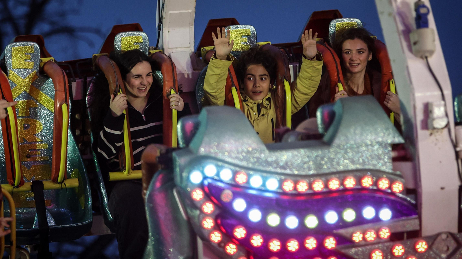 Lleno absoluto en el parque de atracciones de Jerez