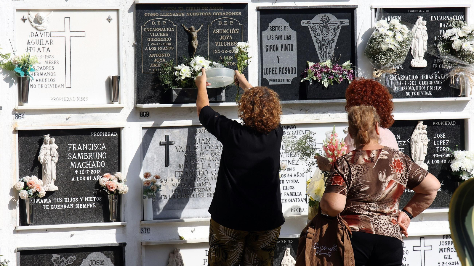 Imágenes del cementerio de Jerez en el Día de los Fieles Difuntos