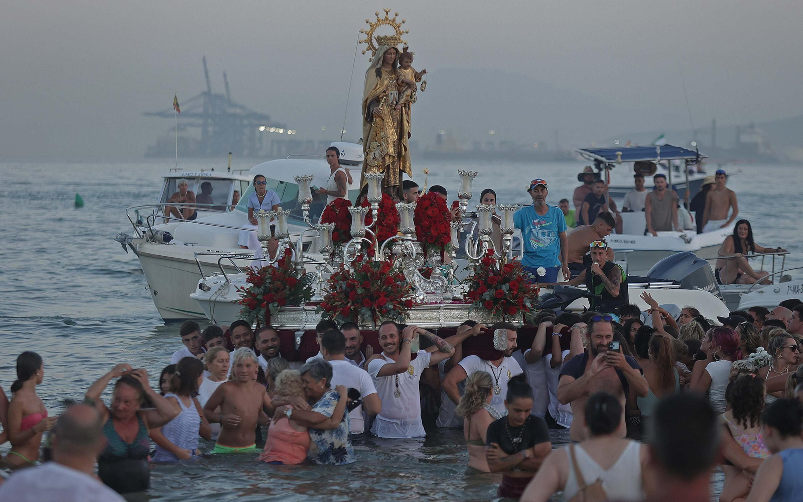Fotos de la procesión de la virgen del Carmen en Palmones