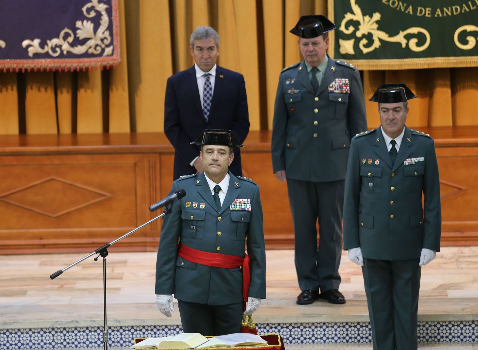 Alfonso Rodríguez Castillo jura el cargo como general jefe de la IV Zona de la Guardia Civil.