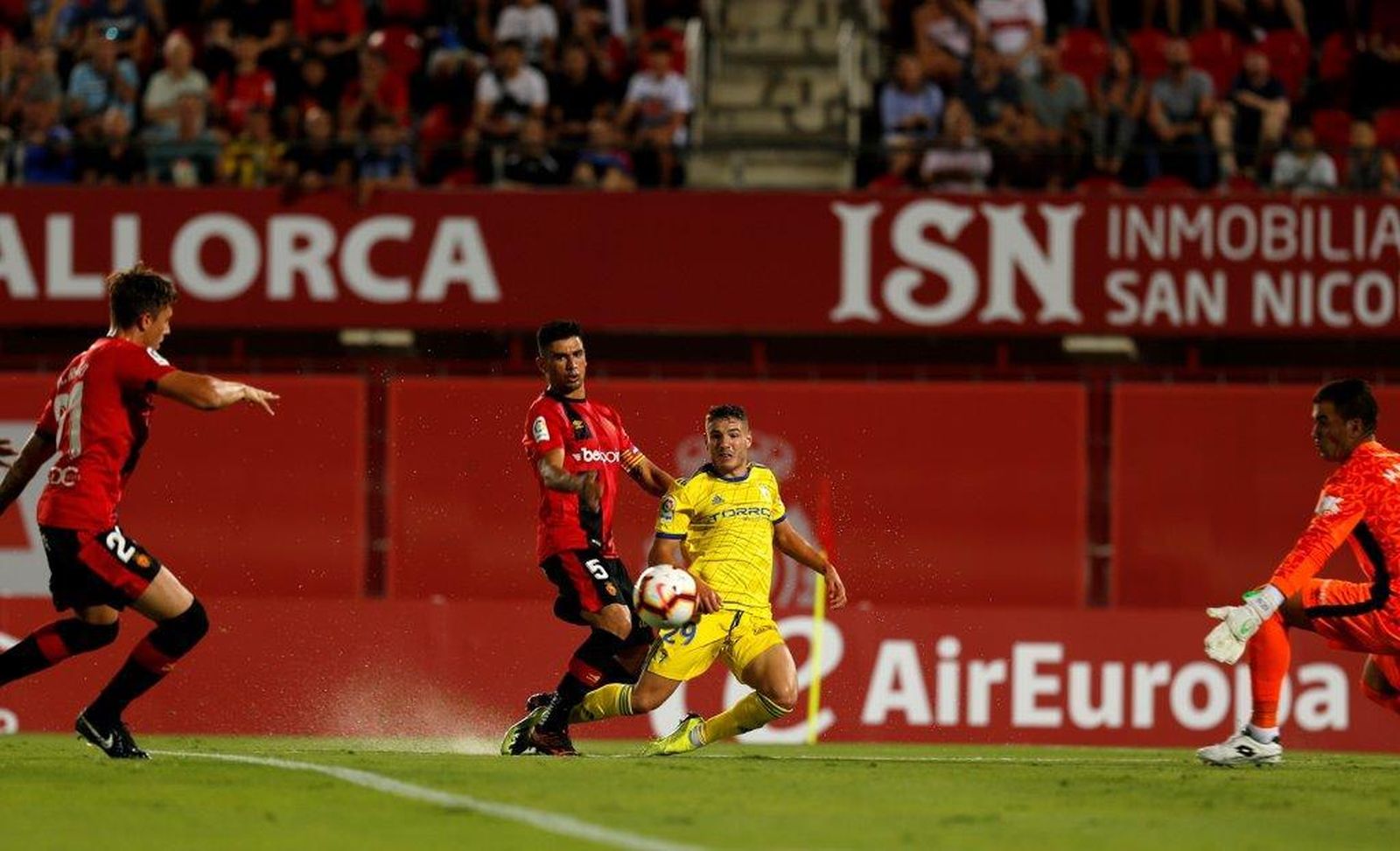 Xisco Campos y Manu Vallejo, en el partido de la primera vuelta.