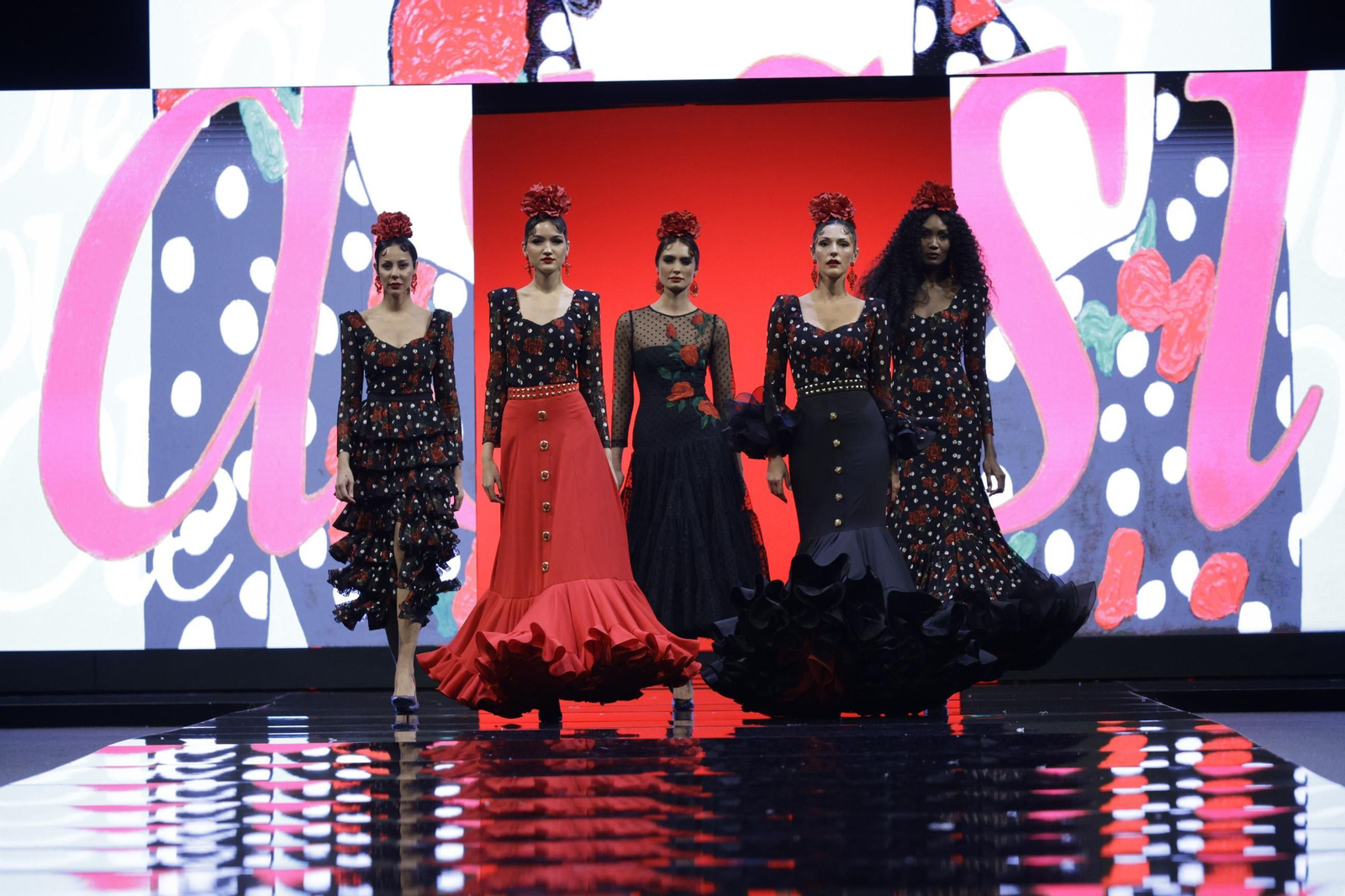 Desfile de Sara de Benítez en SIMOF 2025, todas las fotos