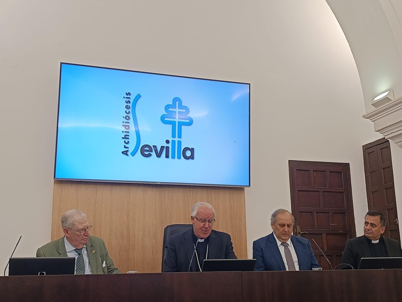 Presentación de las actas del II Congreso Internacional de Hermandades y Piedad Popular.