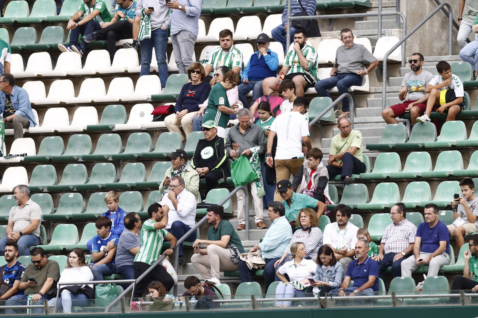 Búscate en las fotos del Betis-Atlético de Madrid