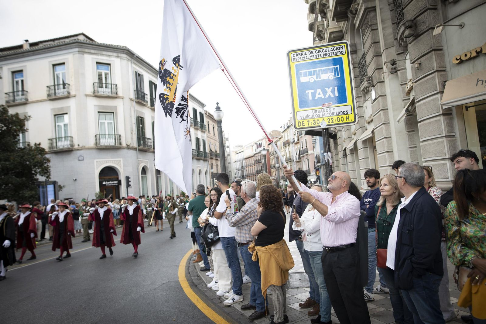 Las imágenes del Día de la Hispanidad en Granada