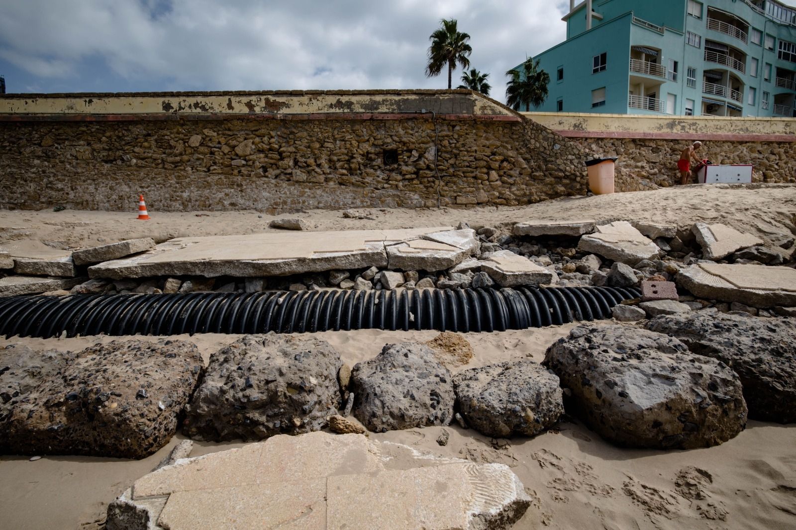El tubo del colector, al descubierto.