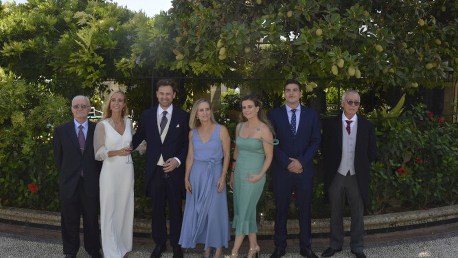 Tomás Artigas, Miriam Artigas, Guillermo Mapcherson, María de los Ángeles Jerónimos, Sara Artigas, Eduardo Laguna y Francisco Artigas.